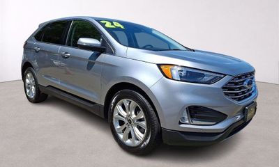 2024 Ford Edge Titanium