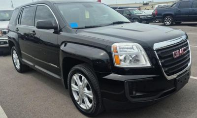 2017 GMC Terrain SLE 1