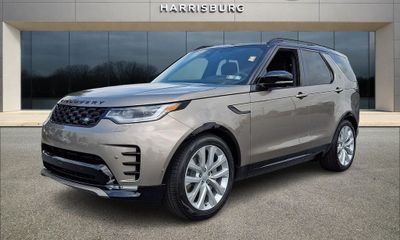 2026 Land Rover Discovery P360 Dynamic SE