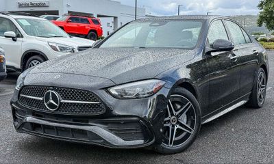 2025 Mercedes-Benz C-Class C300