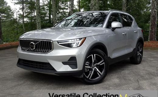 2025 Volvo XC40 Core