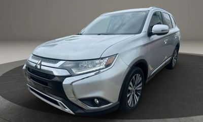 2019 Mitsubishi Outlander SE