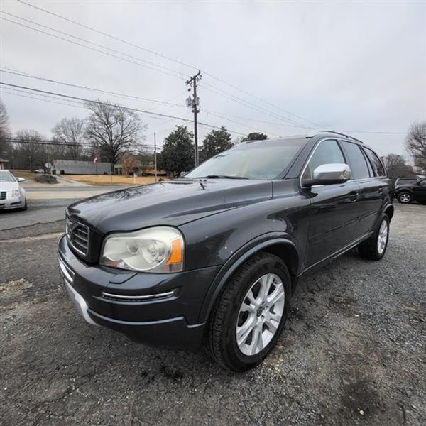 2014 Volvo XC90 — a typically priced live listing