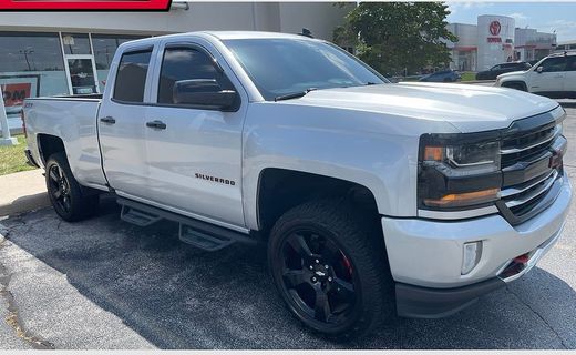 2017 Chevrolet Silverado LT