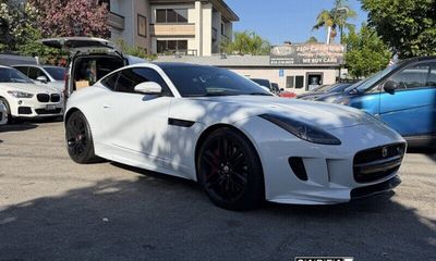2016 Jaguar F-Type R