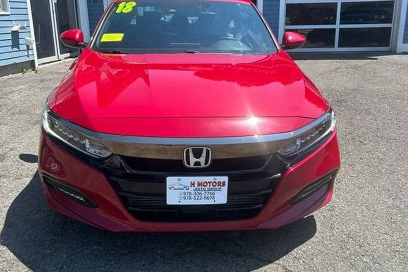 2018 Honda Accord — a typically priced live listing
