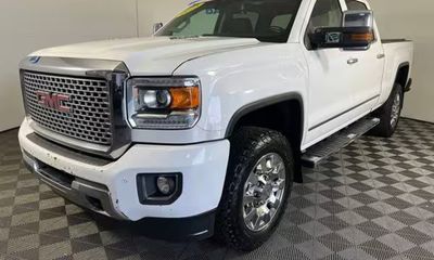 2015 GMC Sierra Denali