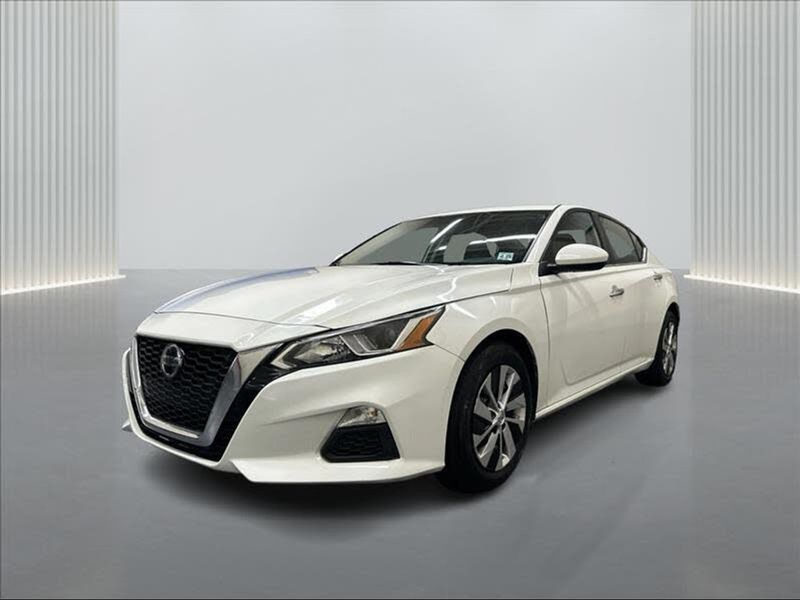 2020 Nissan Altima — a typically priced live listing