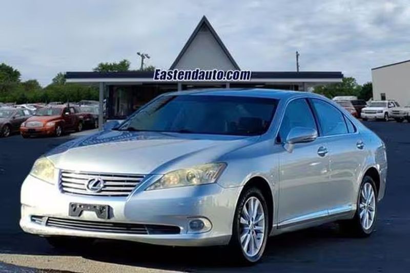 2010 Lexus ES — a typically priced live listing