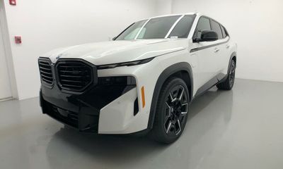 2023 BMW XM