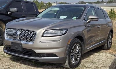 2021 Lincoln Nautilus Reserve