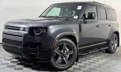 2026 Land Rover Defender 110 X Dynamic