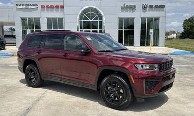 2026 Jeep Grand Cherokee L Base Laredo
