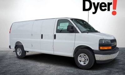 2025 Chevrolet Express EXT