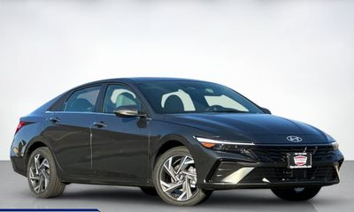 2025 Hyundai Elantra Limited