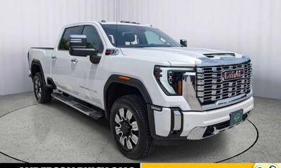 2025 GMC Sierra HD Denali