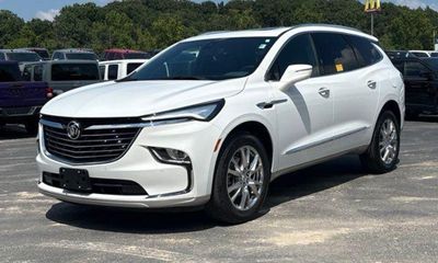 2024 Buick Enclave Essence