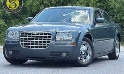 2005 Chrysler 300 Base Limited Touring