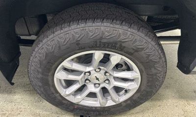 2024 Chevrolet Silverado RST