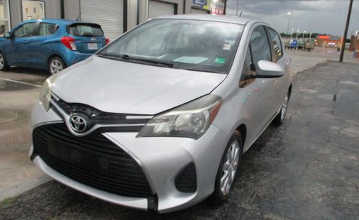 2015 Toyota Yaris LE