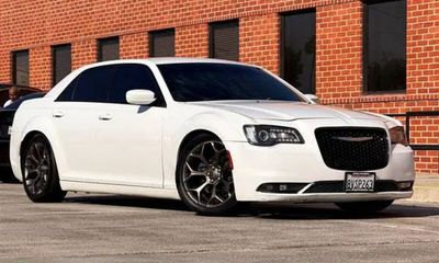 2018 Chrysler 300 300S