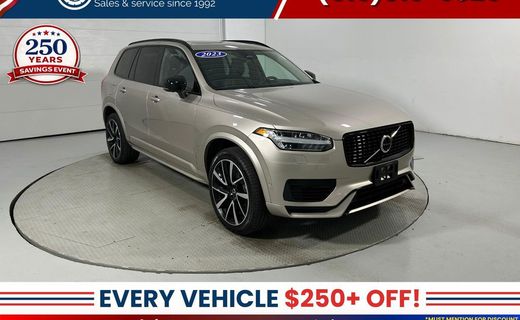 2023 Volvo XC90 Plus Dark