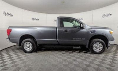 2017 Nissan Titan SV