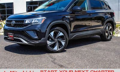 2024 Volkswagen Taos 4Motion SE