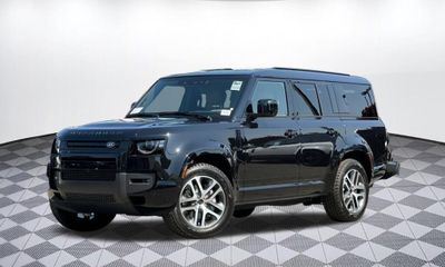 2026 Land Rover Defender 130 SE