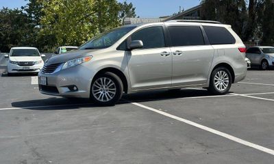 2015 Toyota Sienna XLE