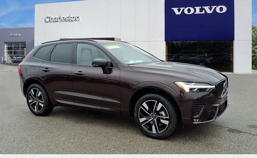 2026 Volvo XC60 Plus Dark