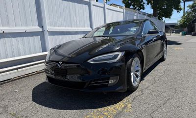 2017 Tesla Model S 75