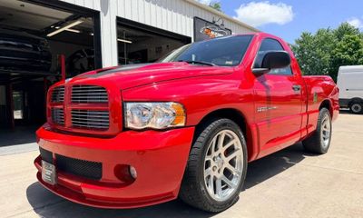 2004 Dodge RAM SRT 10