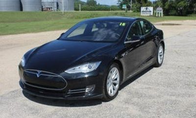 2016 Tesla Model S 85D