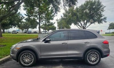 2012 Porsche Cayenne Base