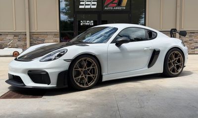2023 Porsche 718 Cayman GT4 RS