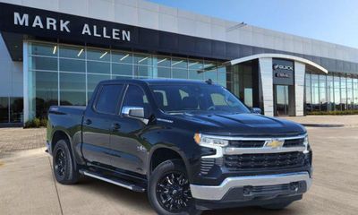 2023 Chevrolet Silverado LT