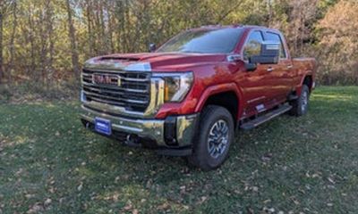 2025 GMC Sierra HD SLT