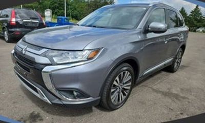 2020 Mitsubishi Outlander ES SE LE