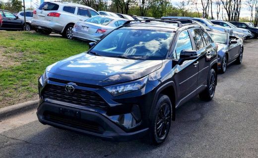 2020 Toyota RAV4 LE