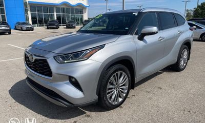 2022 Toyota Highlander Platinum