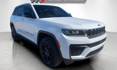 2026 Jeep Grand Cherokee Base Laredo