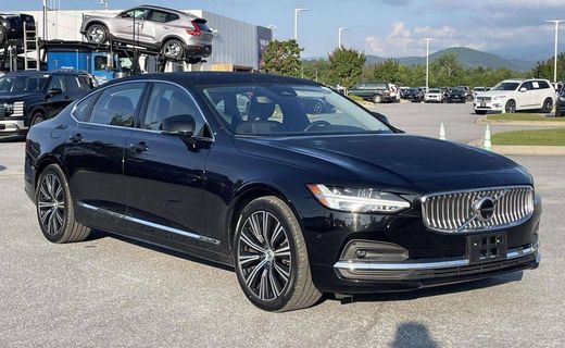 2025 Volvo S90 Plus Bright