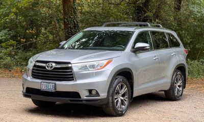 2016 Toyota Highlander Base Hybrid