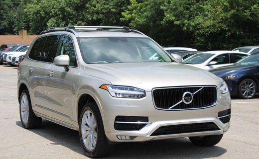 2017 Volvo XC90 Momentum