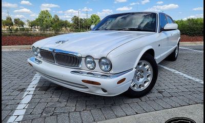 2002 Jaguar XJ8