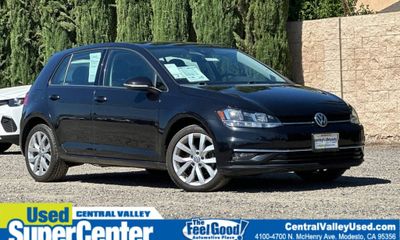 2019 Volkswagen Golf S SE