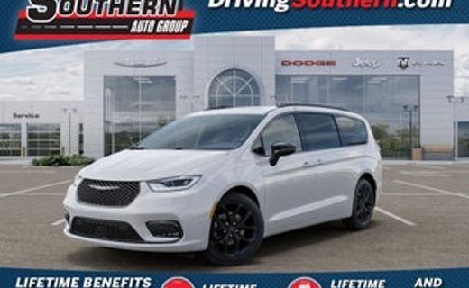 2027 Chrysler Pacifica Select