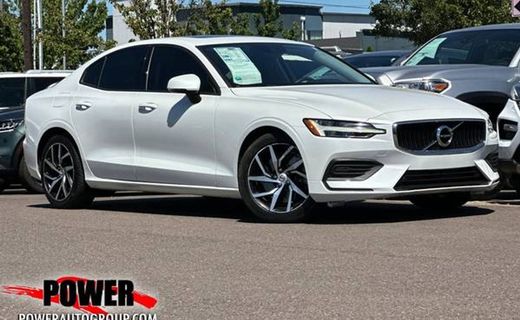 2019 Volvo S60 Momentum
