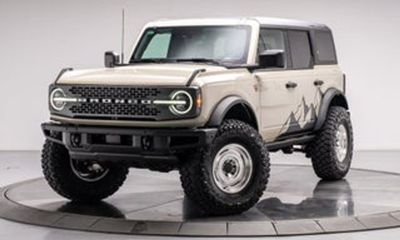 2026 Ford Bronco Base